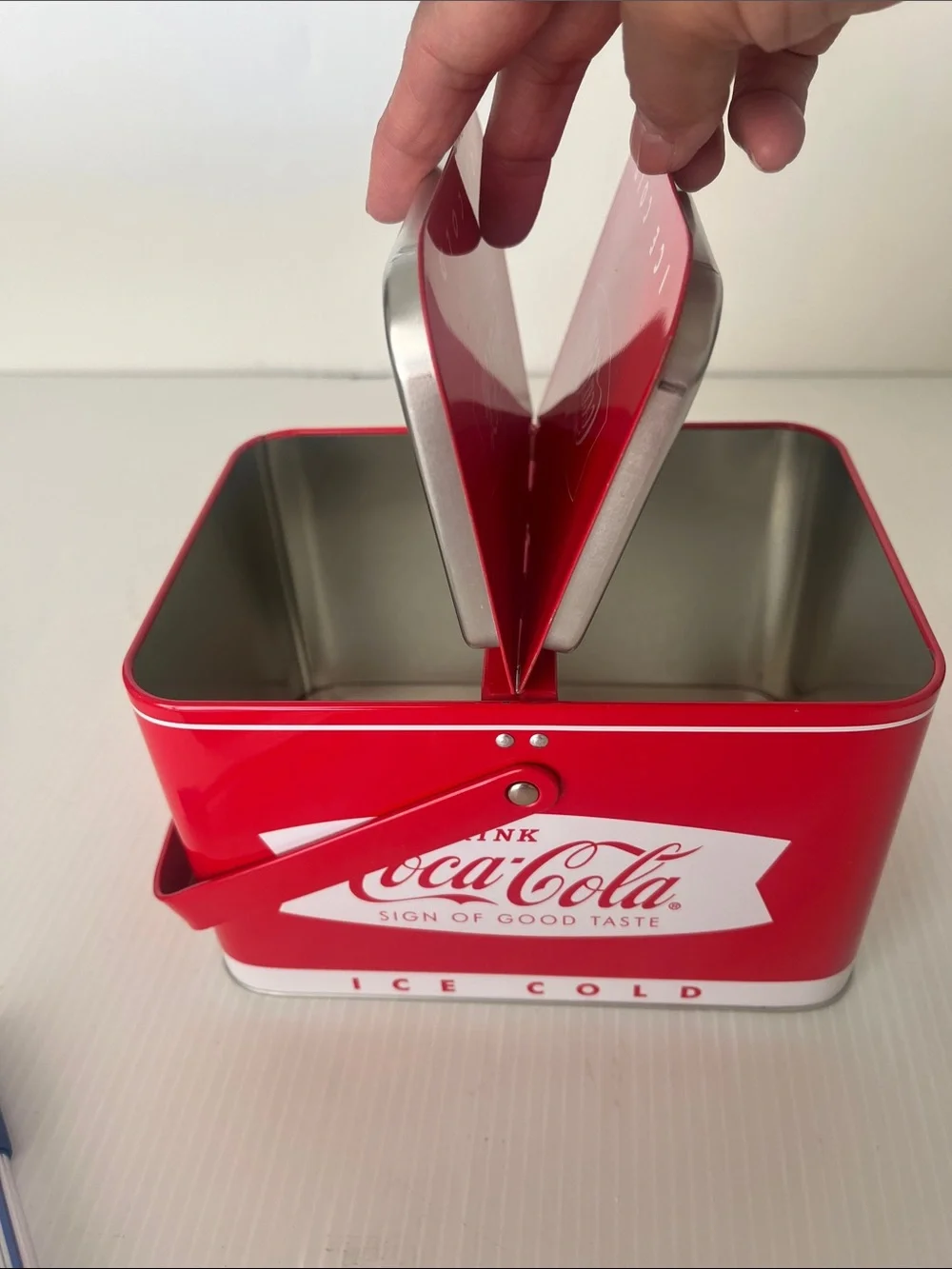 Coca-cola Tin Picnic Basket